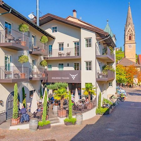 Hotel Goldene Traube Termeno Exterior foto