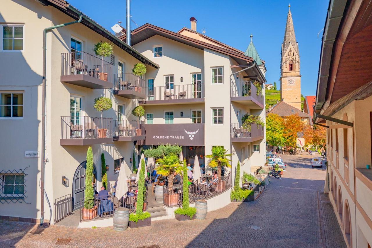 Hotel Goldene Traube Termeno Exterior foto